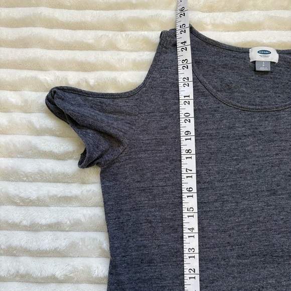 4/25$ Old Navy Cold Shoulder Short Sleeve Top Gray Womens Small - Picture 6 of 6